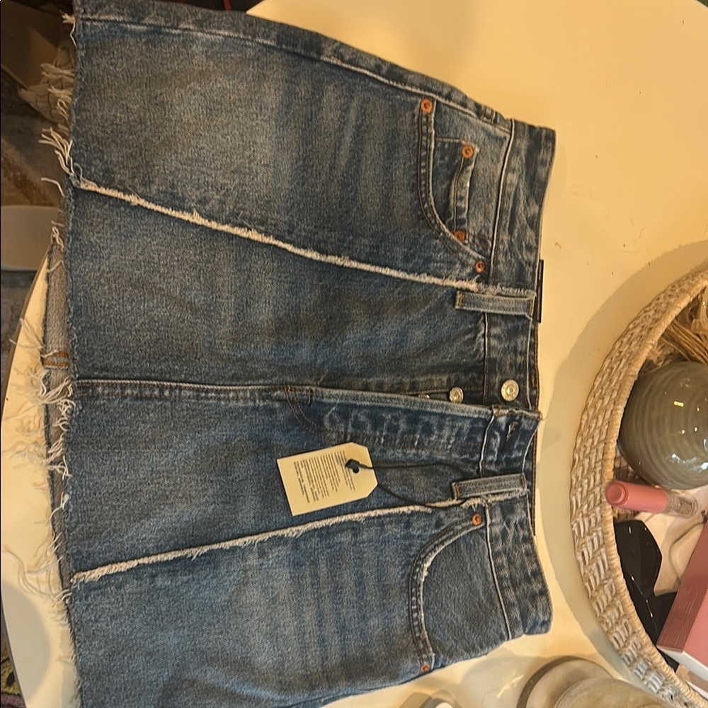 Levi's icon Skirt with Frayed Edge size 28